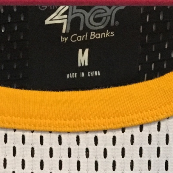 Iowa Hawkeyes Basketball Jersey - Picture 2 of 3